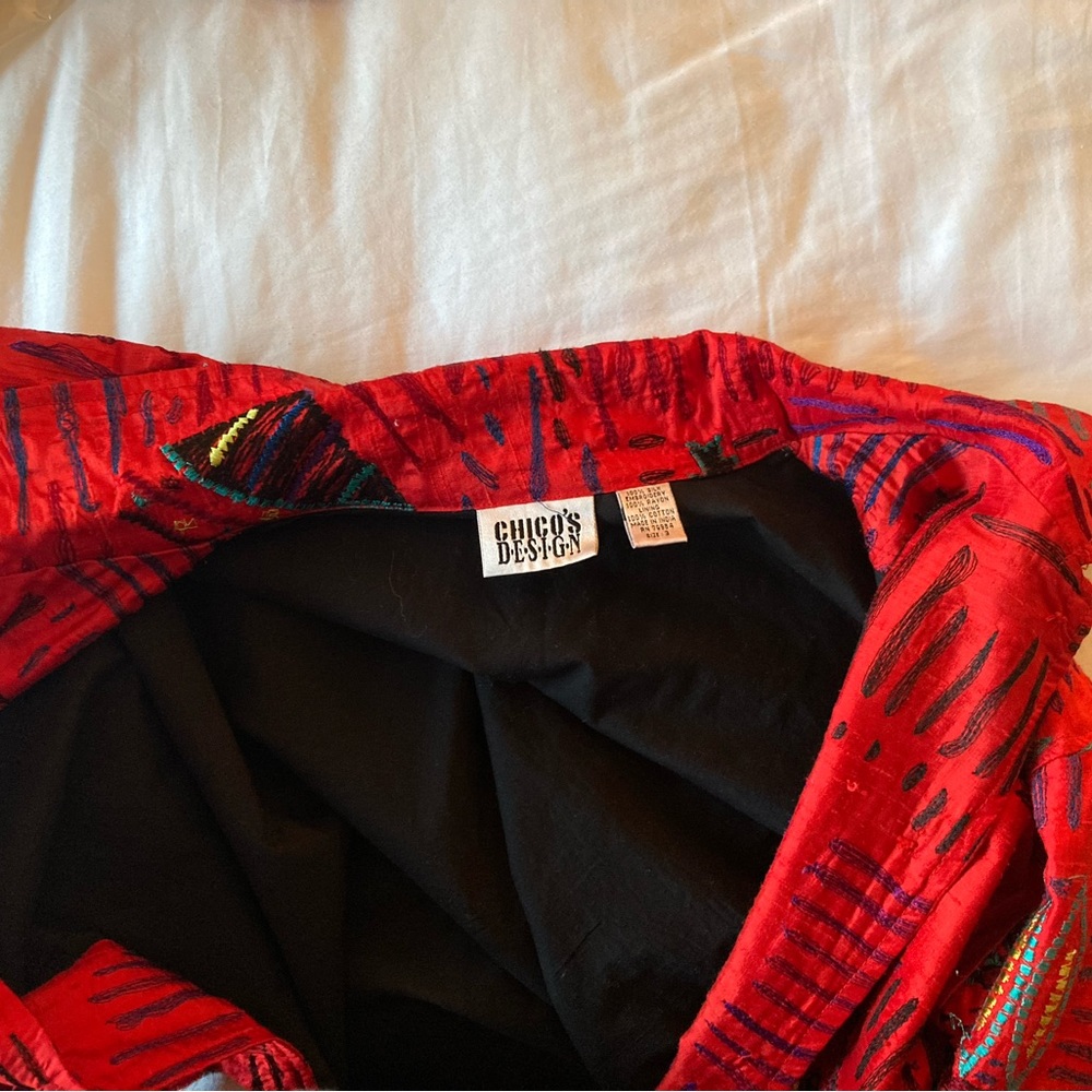 Vintage Chicos, design, silk, and embroidered blazer - Picture 10 of 10